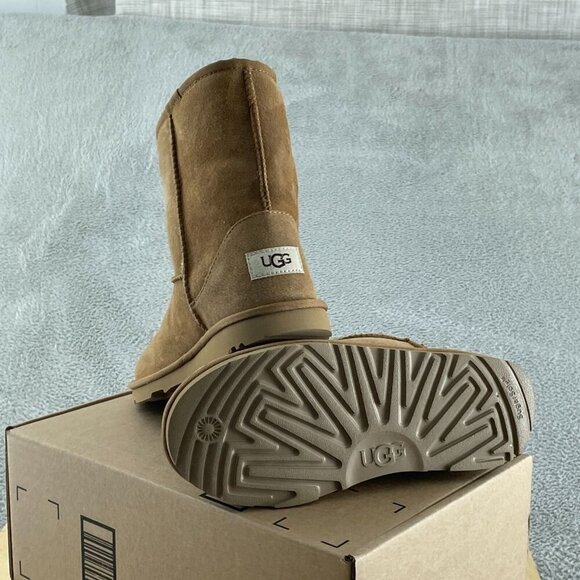 UGG Unisex-Child Classic Ii Boot, Chestnut, 05 NWOB S112 - Picture 4 of 7